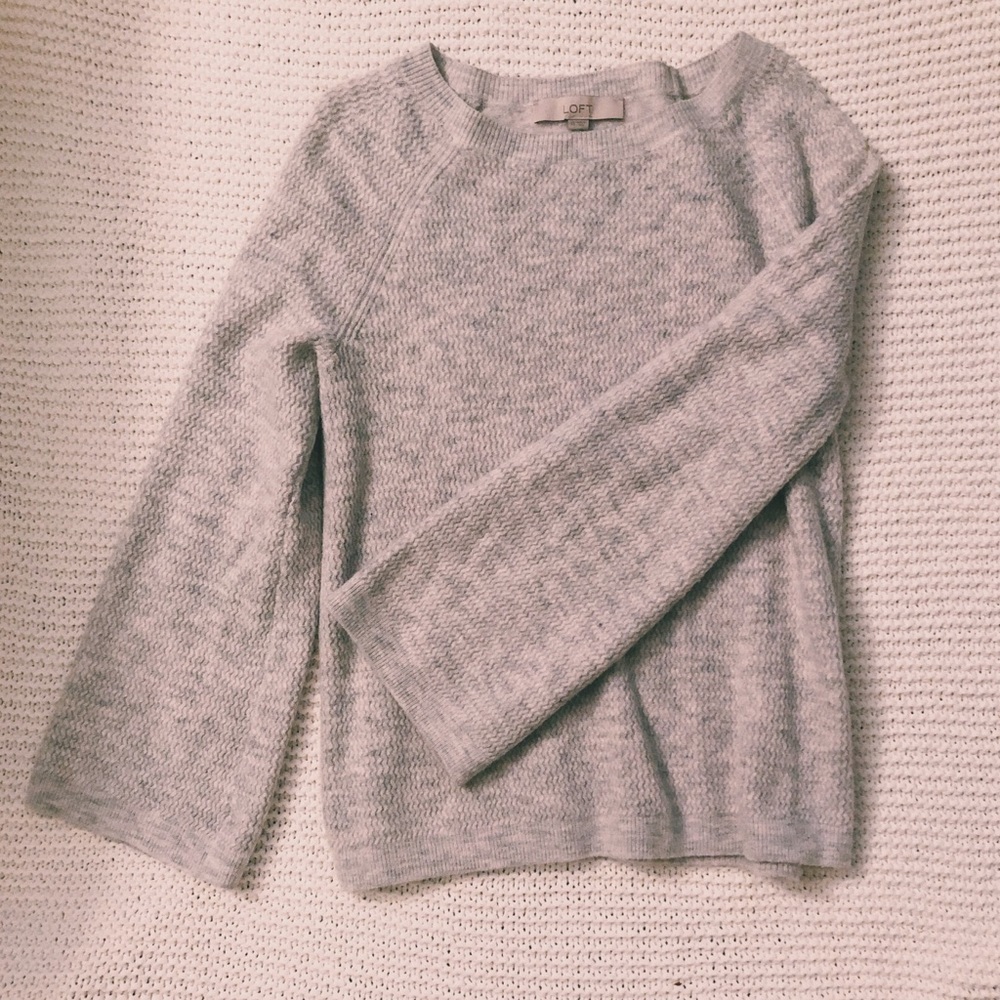 Flute sleeve loft grey Marled sweater